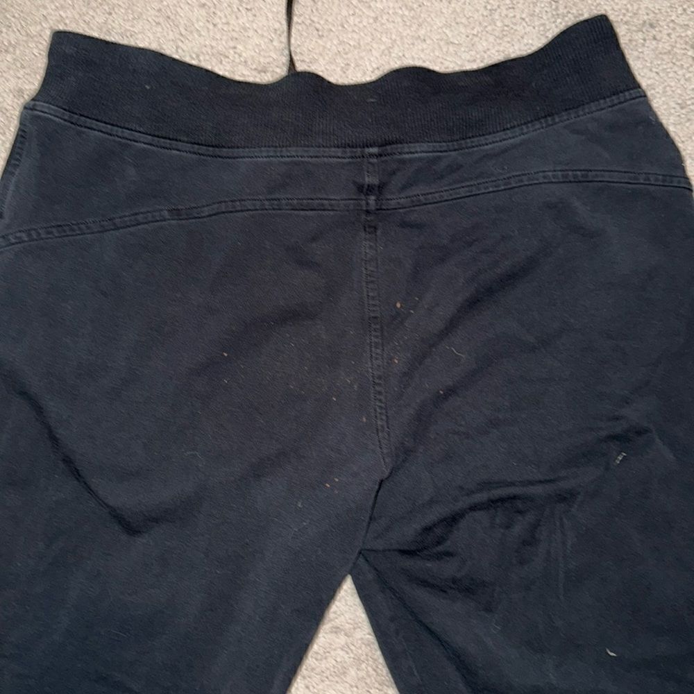 Lululemon Women’s Black Mid Rise Joggers - Picture 7 of 7